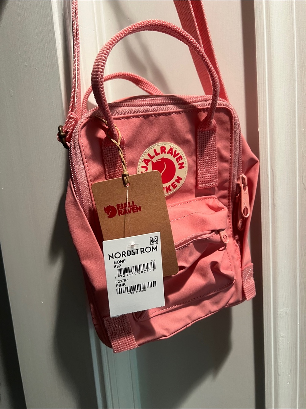 NWT Fjallraven Kanken Sling bag purse Pink - Picture 2 of 8